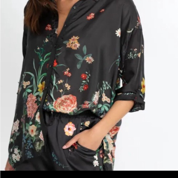 Johnny Was Tops - Johnny Was top